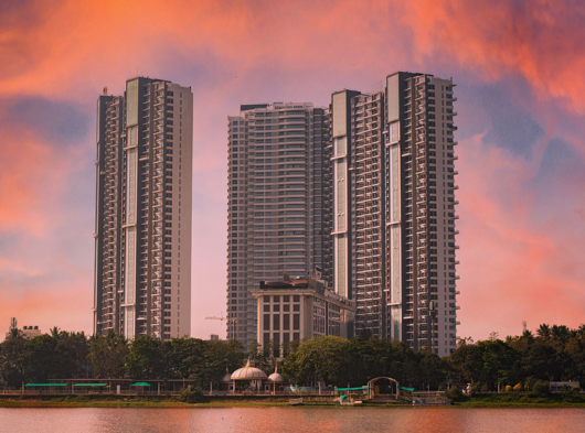 <span><b> Live Luxe</b></span>